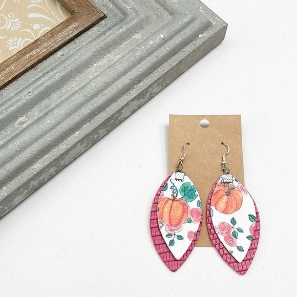 Pumpkin print teardrop hand made earrings - Picture 2 of 2